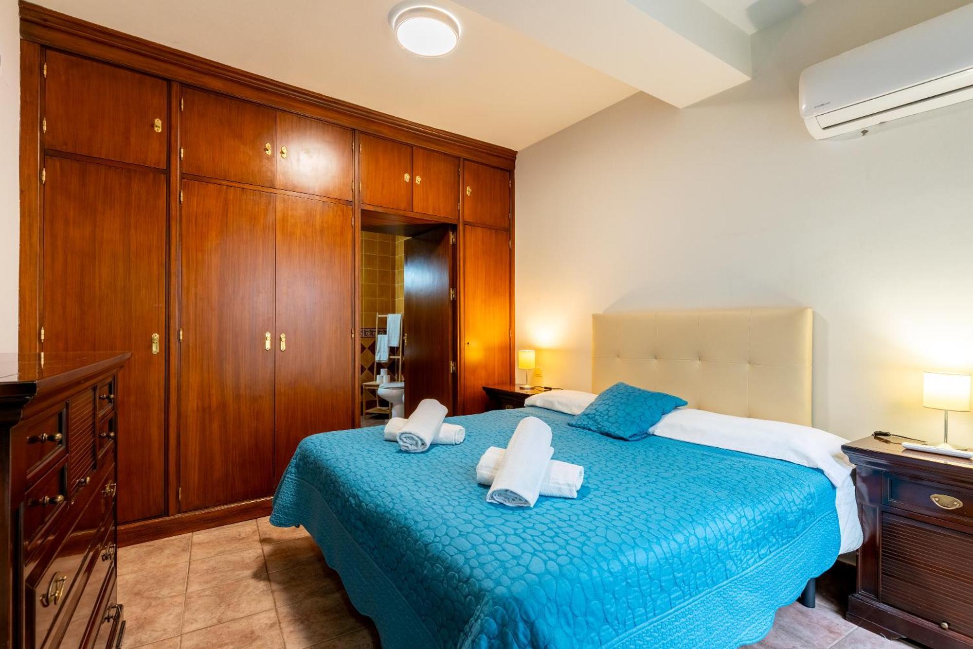 Ferienwohnung Aoa Casa Triana Familiar Con Terraza Sevilla Exterior foto