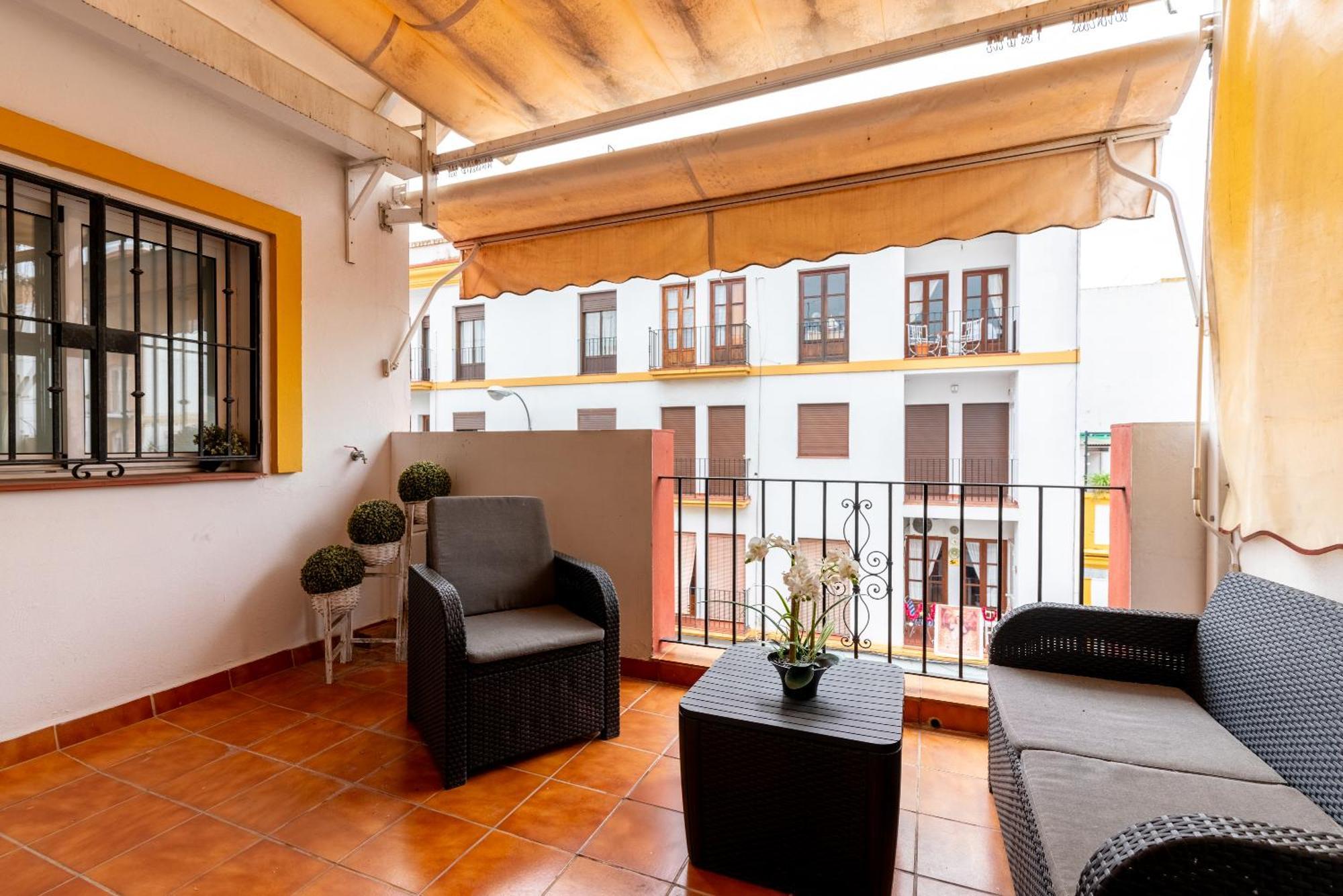 Ferienwohnung Aoa Casa Triana Familiar Con Terraza Sevilla Exterior foto