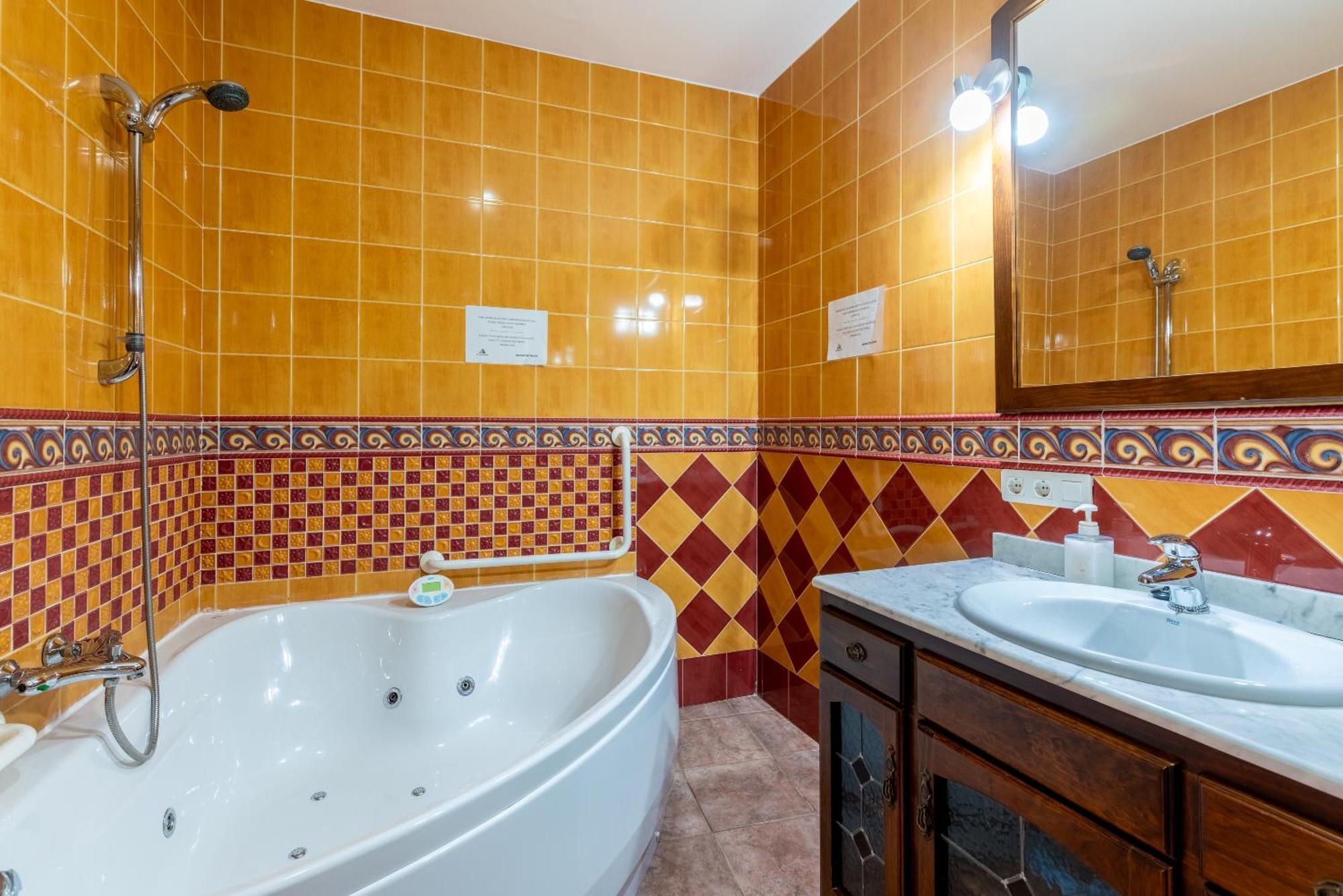 Ferienwohnung Aoa Casa Triana Familiar Con Terraza Sevilla Exterior foto
