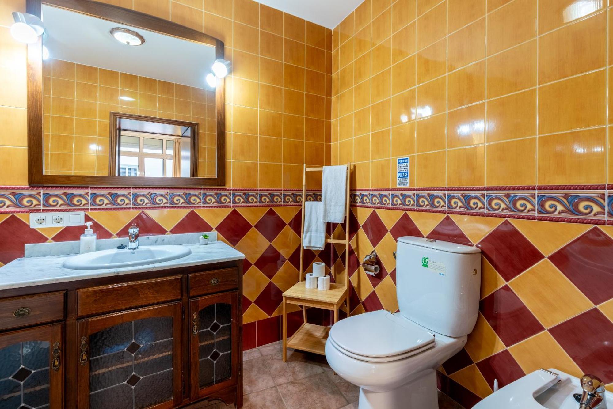 Ferienwohnung Aoa Casa Triana Familiar Con Terraza Sevilla Exterior foto