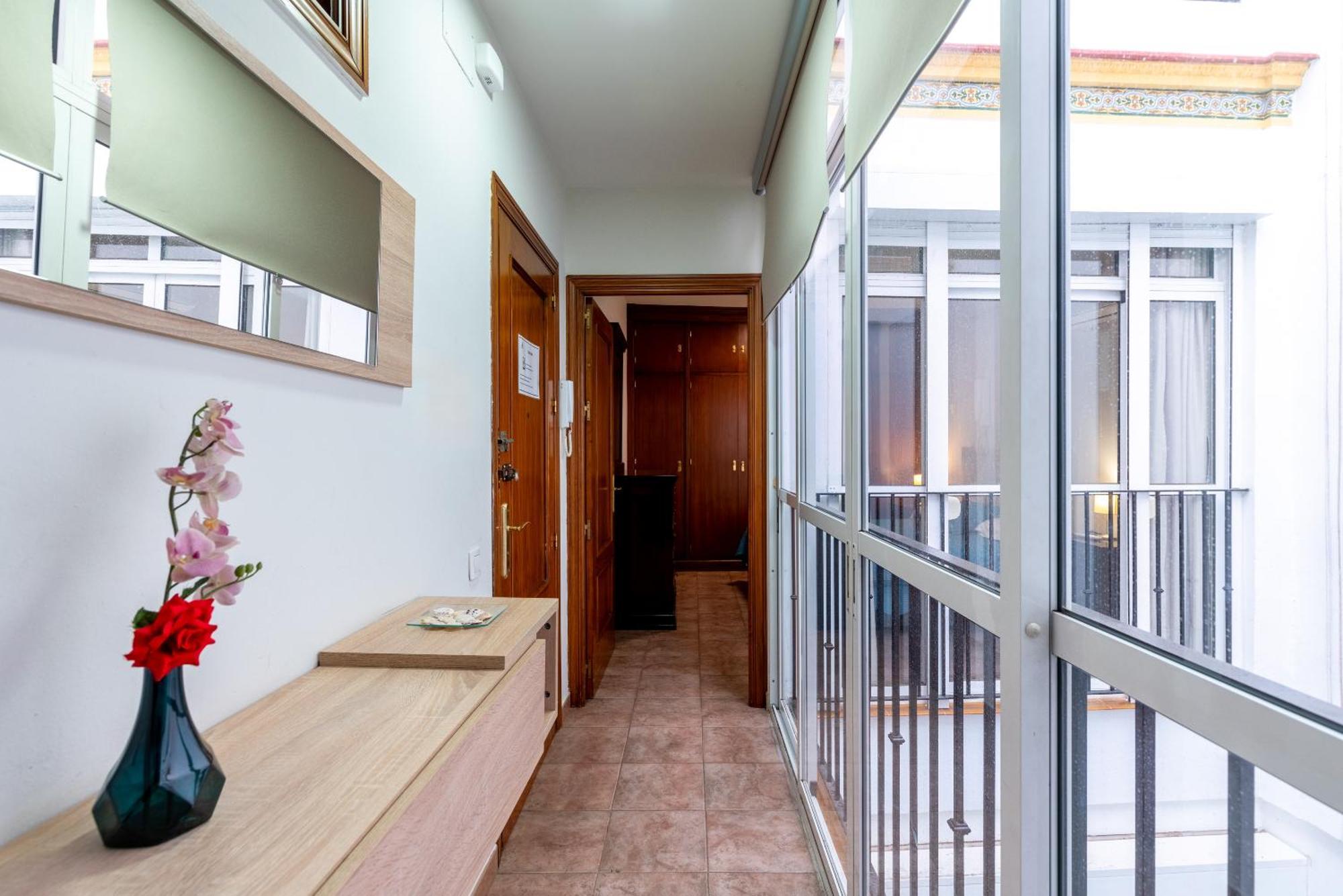 Ferienwohnung Aoa Casa Triana Familiar Con Terraza Sevilla Exterior foto