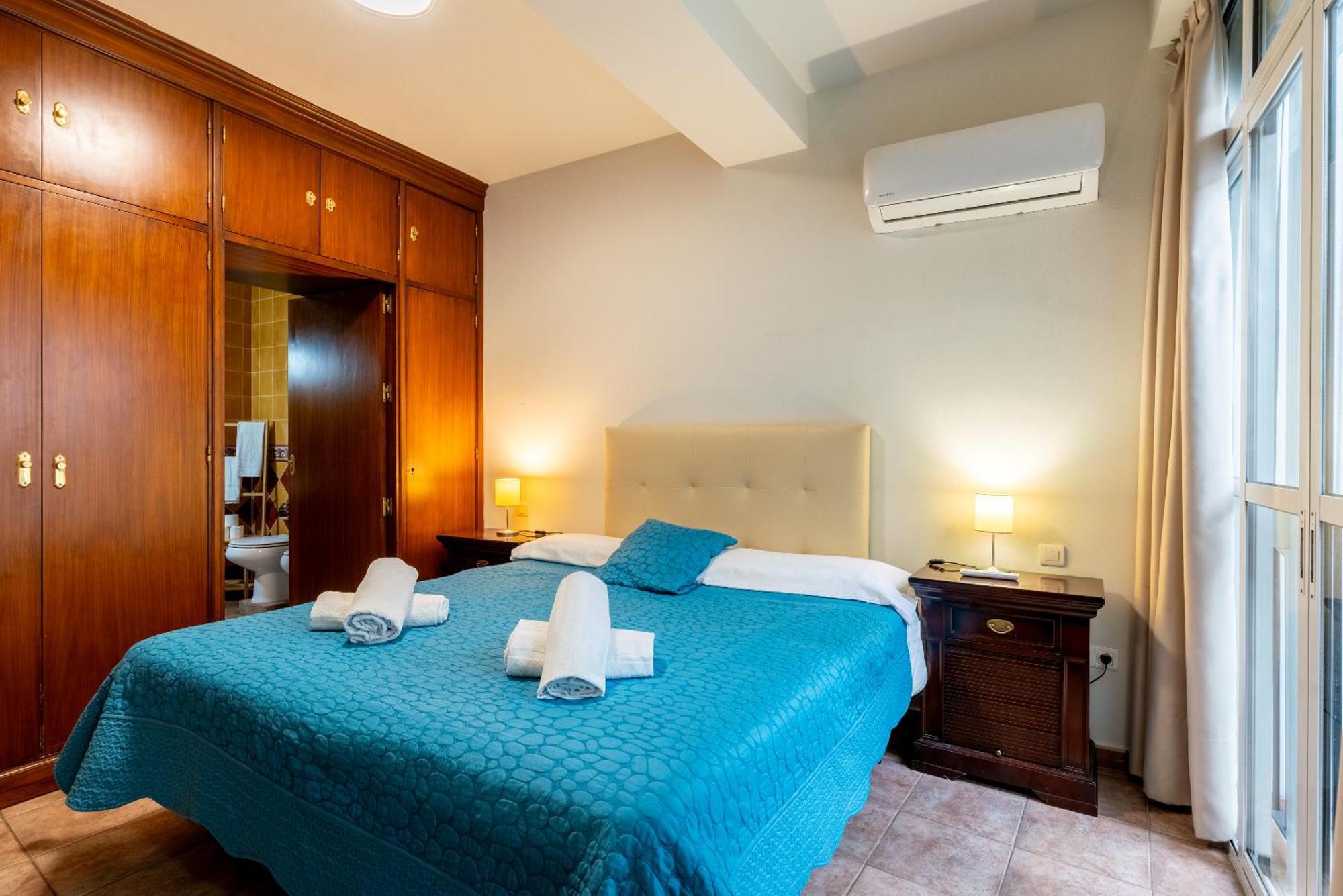 Ferienwohnung Aoa Casa Triana Familiar Con Terraza Sevilla Exterior foto