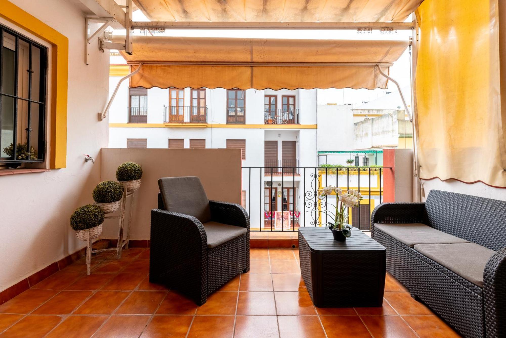 Ferienwohnung Aoa Casa Triana Familiar Con Terraza Sevilla Exterior foto